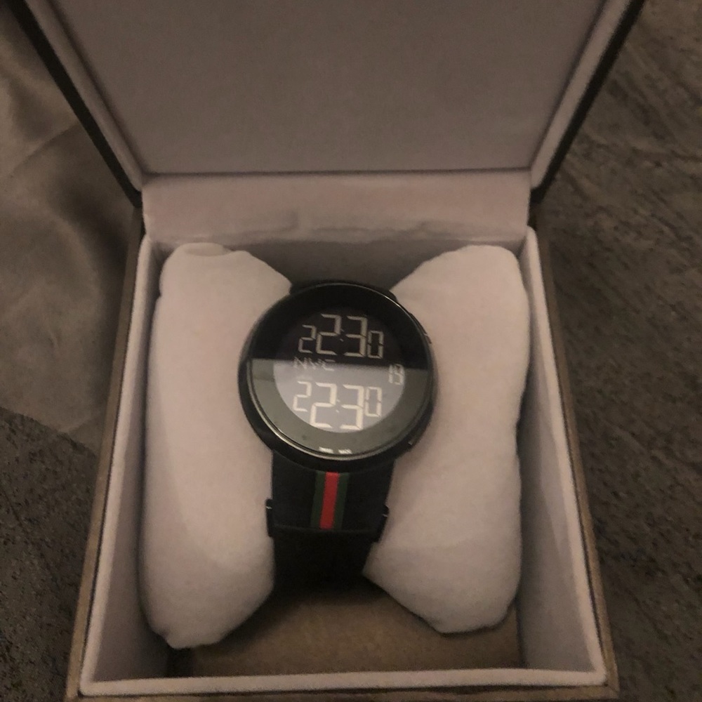 I-Gucci Digital Watch - Picture 2 of 8